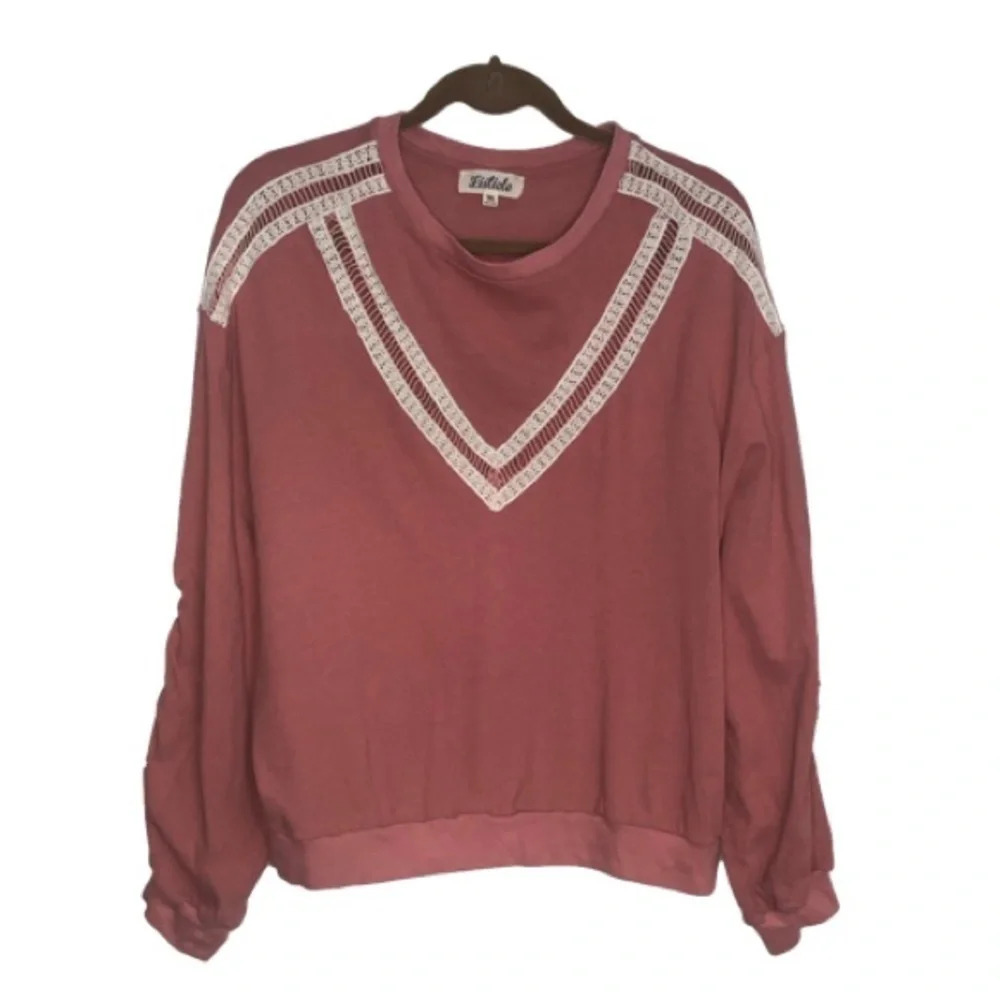 Listicle Lightweight Pullover Sweatshirt Sweater Medium Embroidery